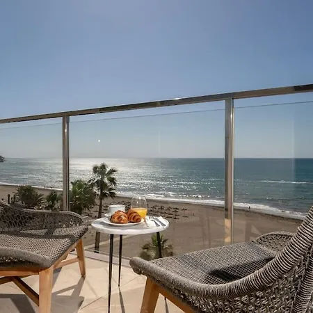 Lujoso Primera Linea Playa Y Centrico Apartamento Estepona